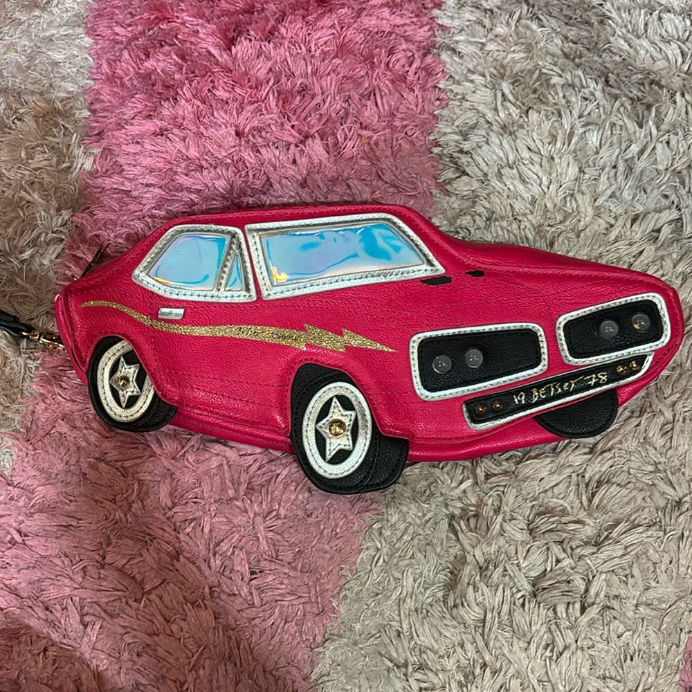 Betsey Johnson pink car wristlet